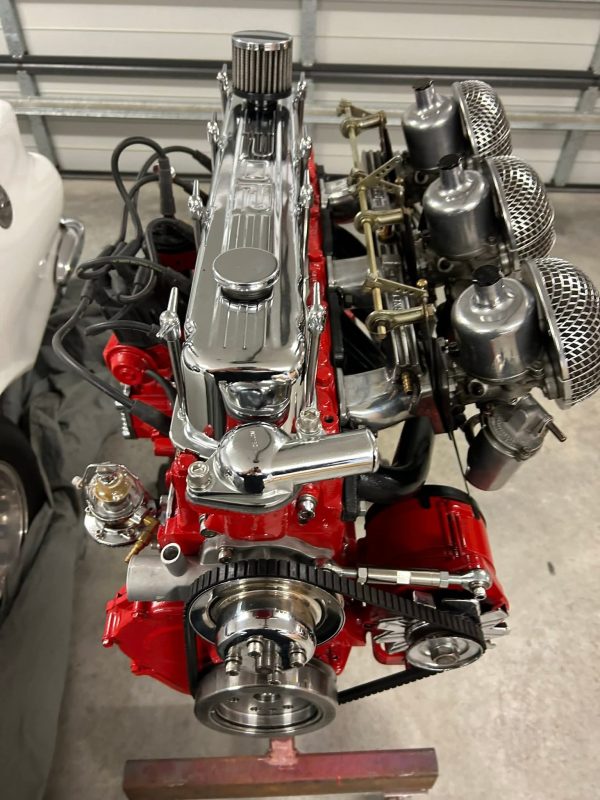 Holden 202 engine with Warneford Manifold and SU Carbies