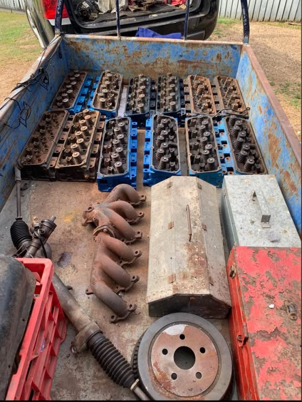 Ford 302 Cleveland C4 Auto boxes