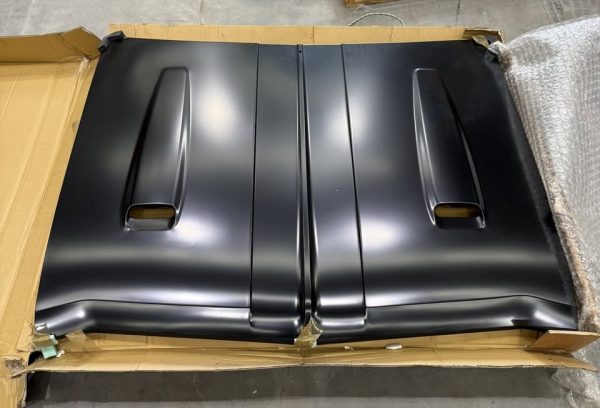 Reproduction Holden Bonnet